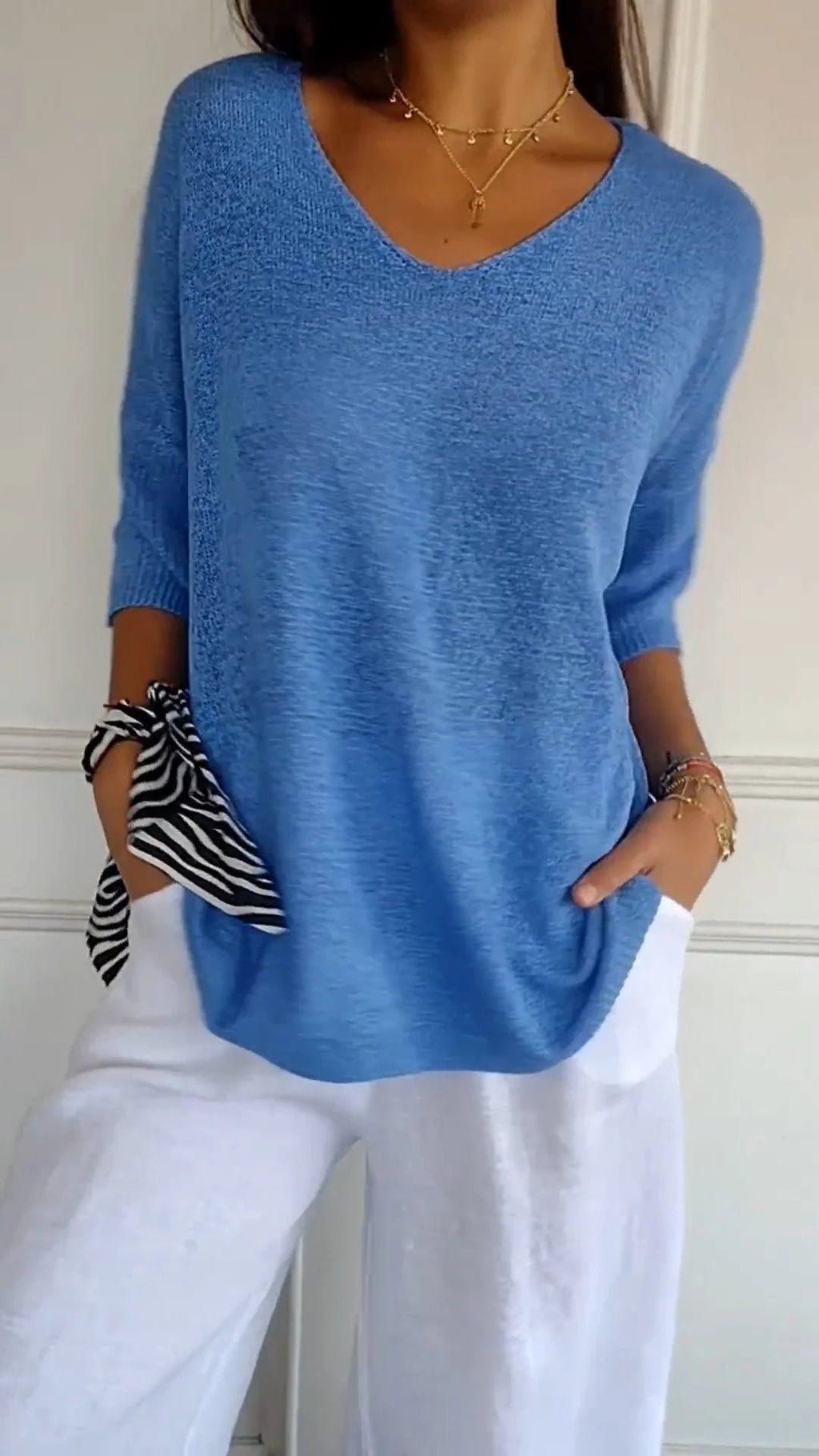 SelenaClers| Jersey atemporal con cuello en V