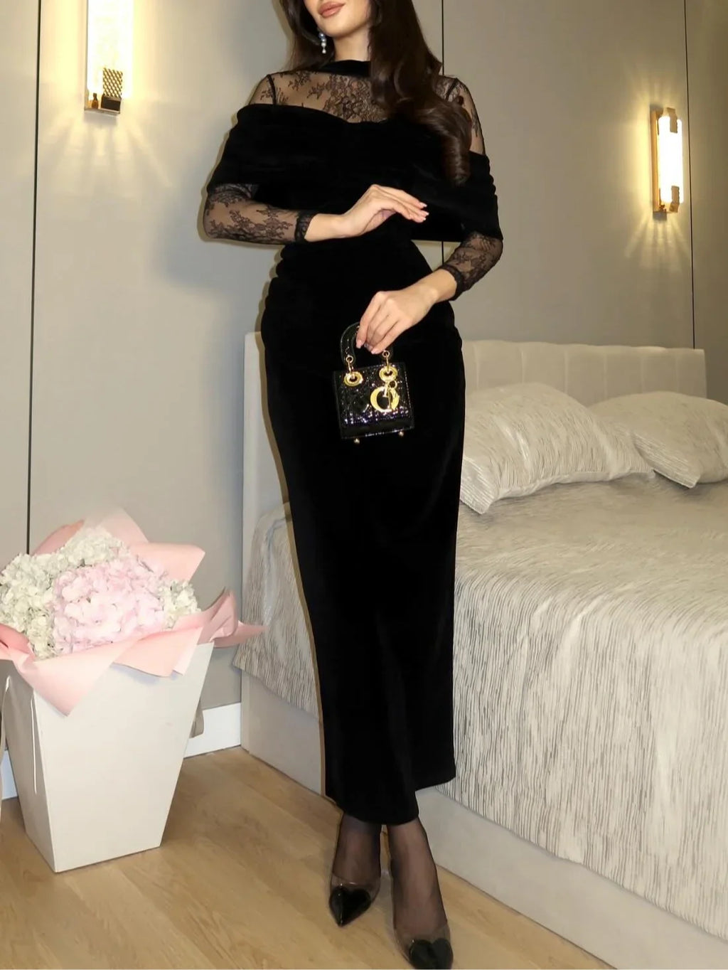 SelenaClers| Vestido largo ajustado de terciopelo negro con ribete de encaje