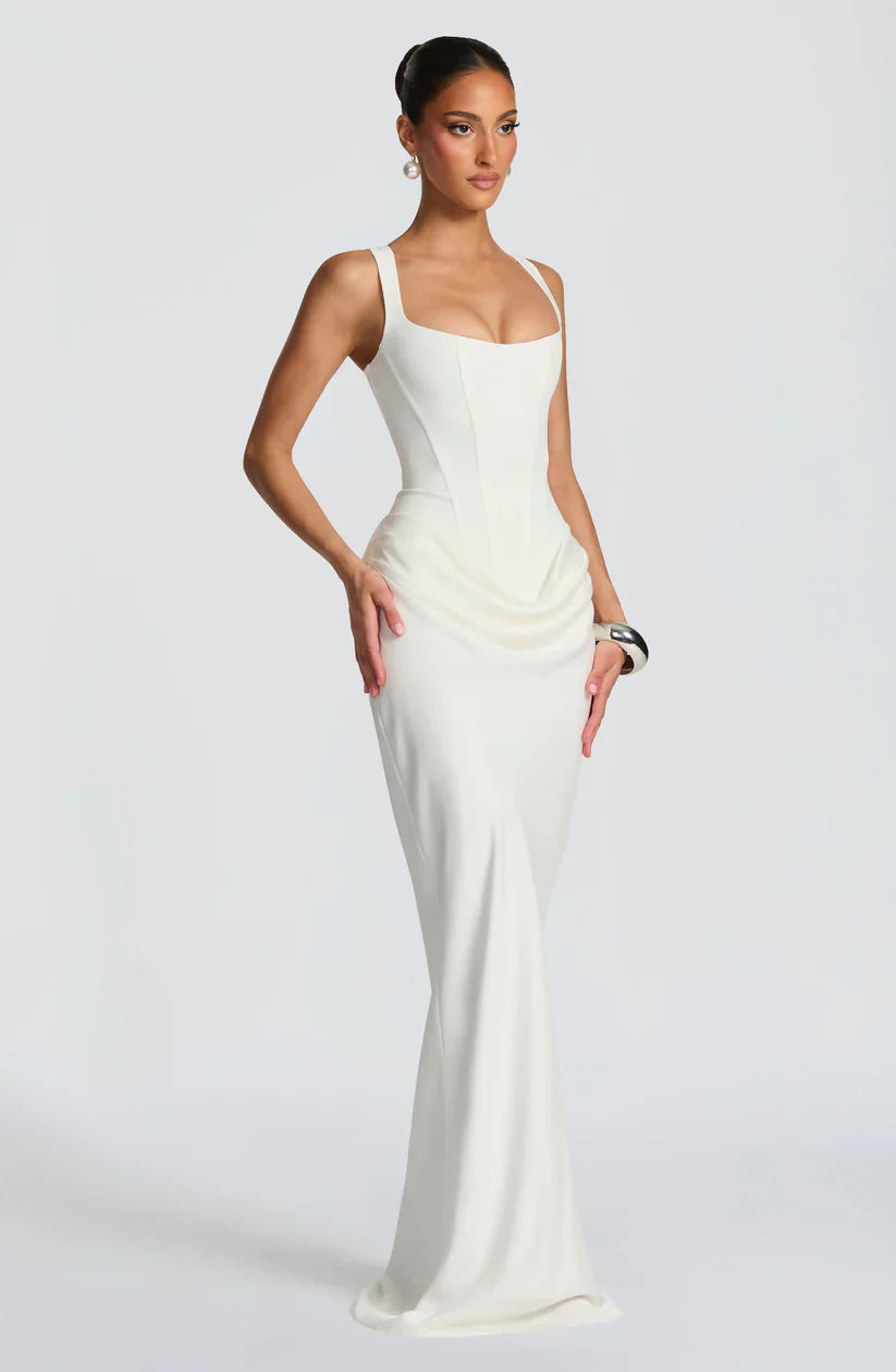SelenaClers | Vestido maxi de escote cuadrado