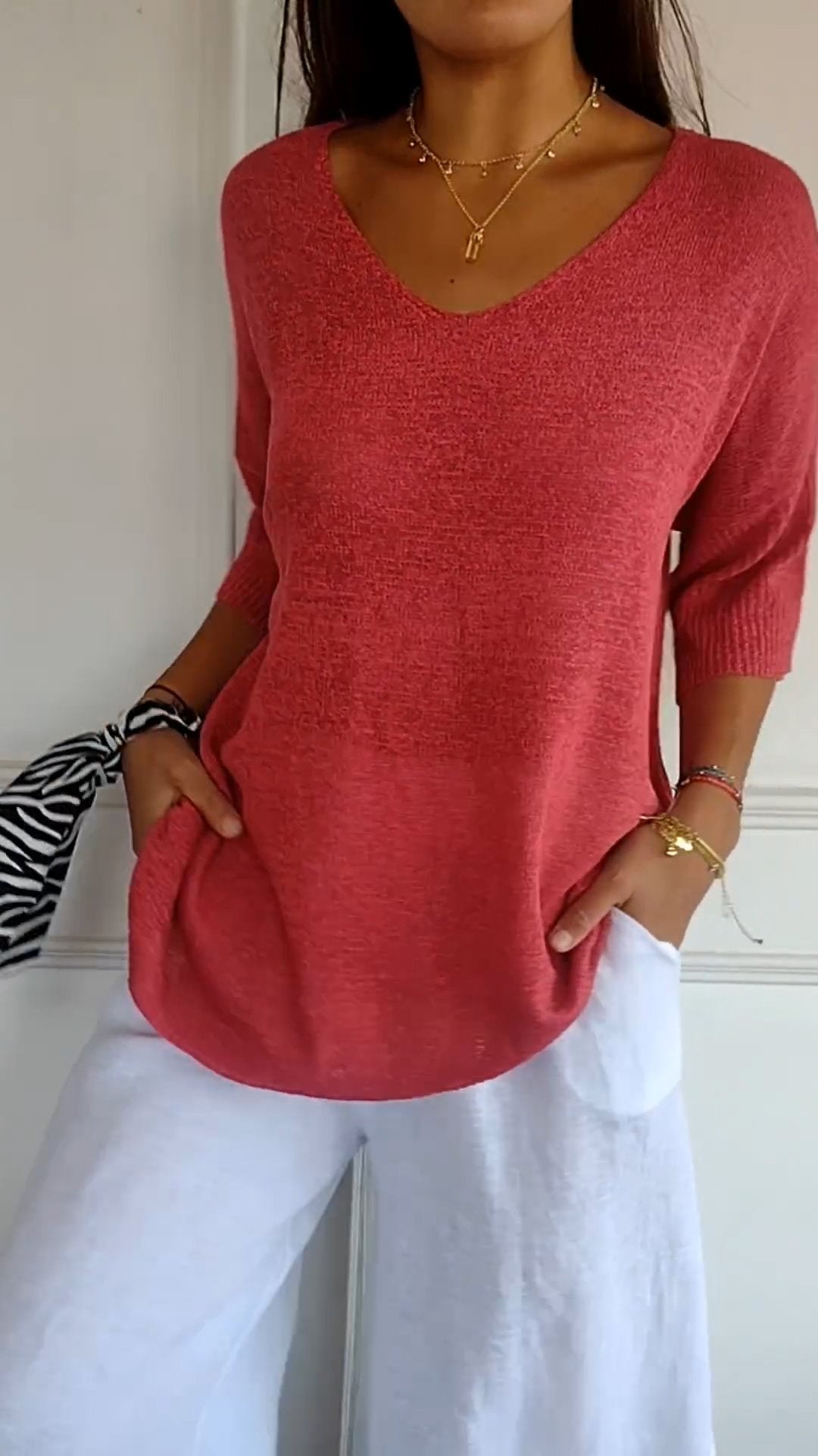 SelenaClers| Jersey atemporal con cuello en V