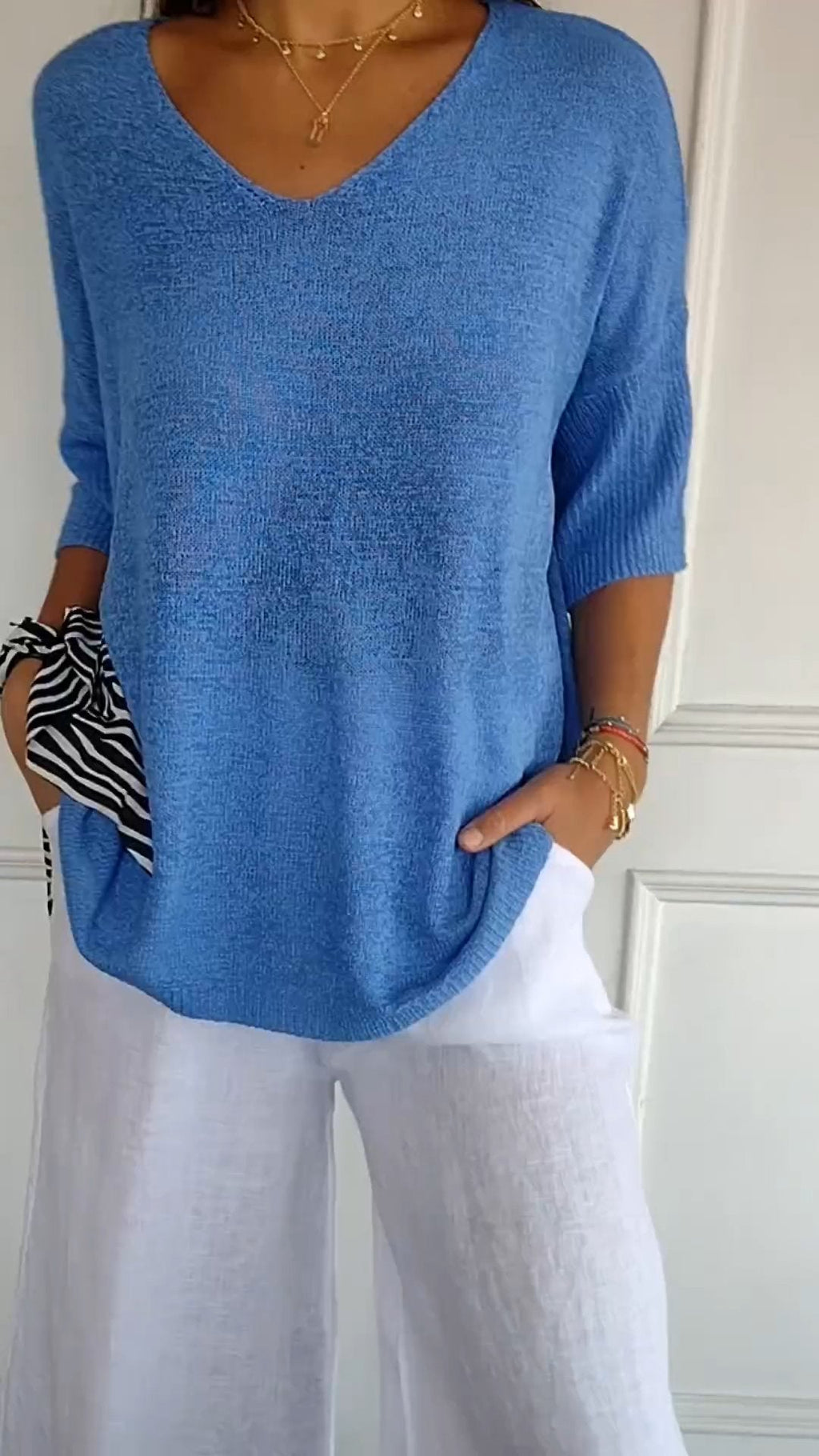SelenaClers| Jersey atemporal con cuello en V